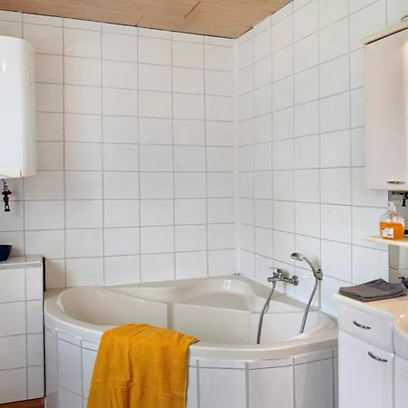 Haus Vierjahreszeiten Holiday home Gross Niendorf (Mecklenburg-Vorpommern)