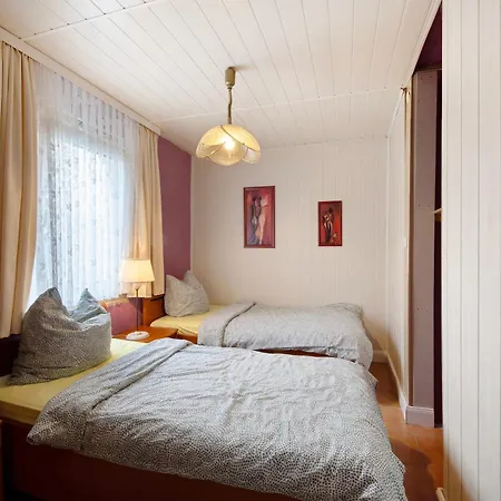 Haus Vierjahreszeiten *